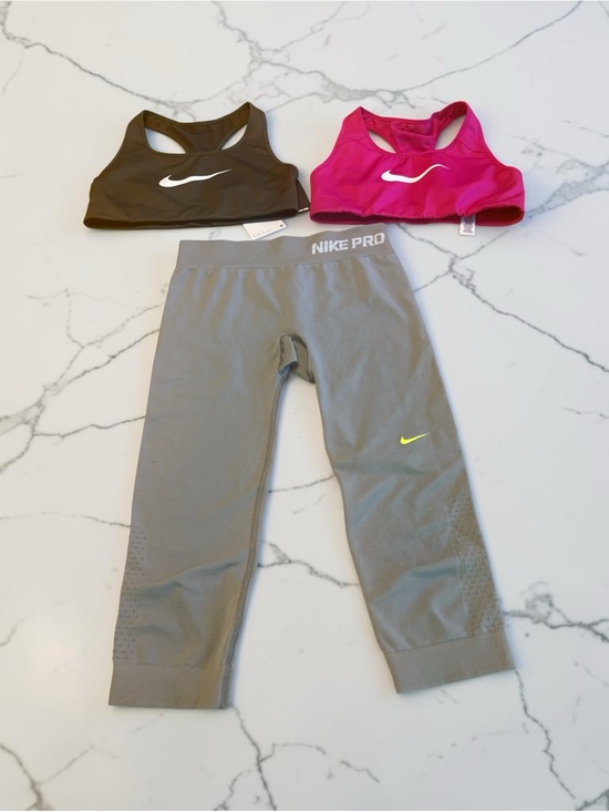Nike Other - Nike kids  Fuchsia Sports Bra with Gray Nike Pro Cropped Leggings